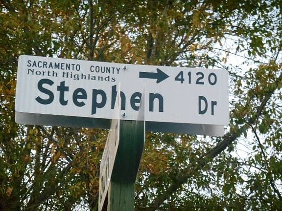 5th image of 4056 Stephen Dr
