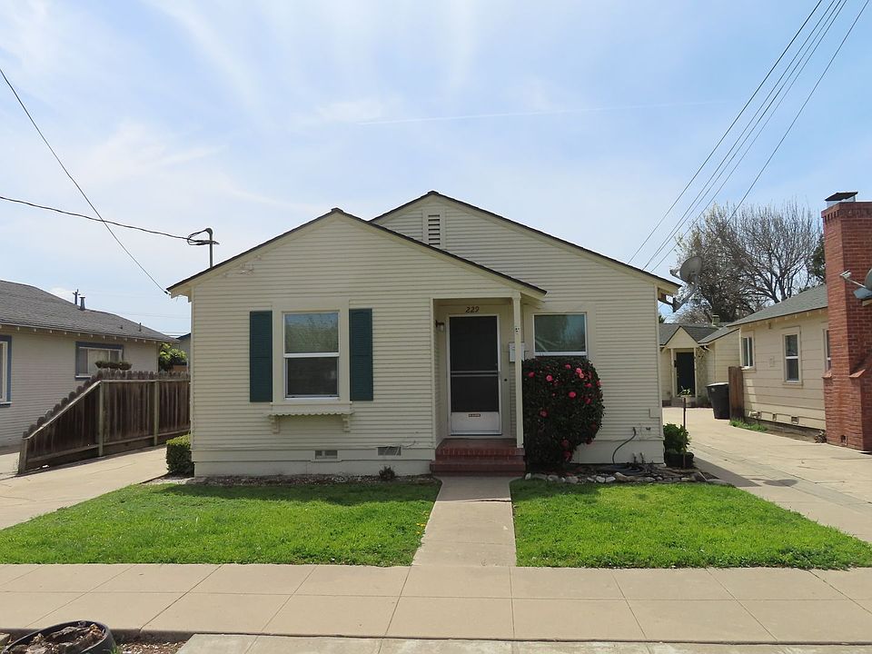 1st image of 229 Geil St