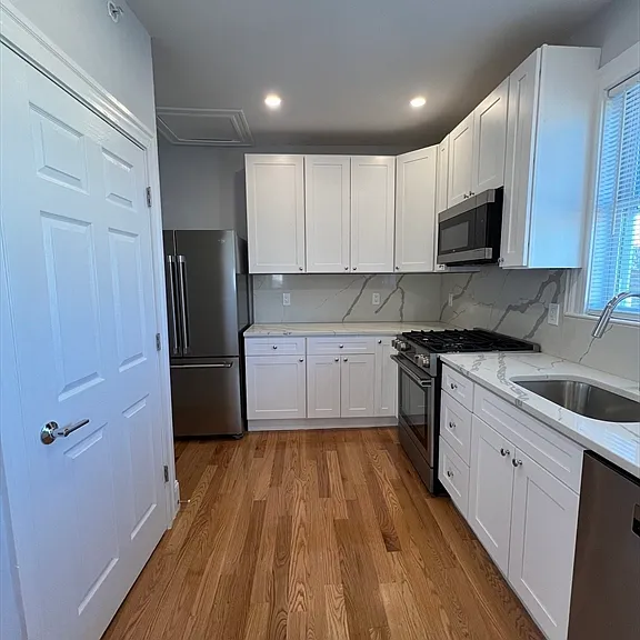 75 Winchester St #1 — Photo 1