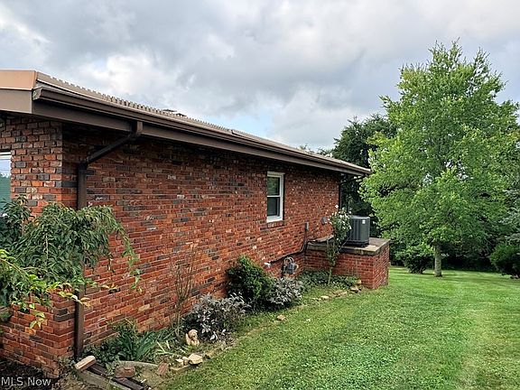 5th image of 47690 Watson Rd