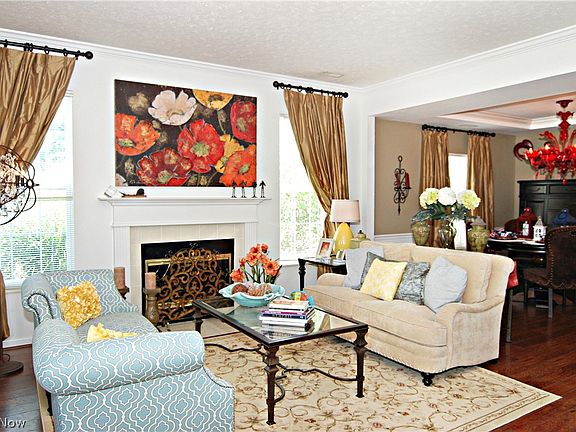 2nd image of 722 Pebblecreek Dr