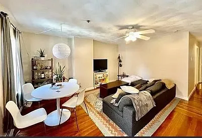 10 Hull St #2 — Photo 2