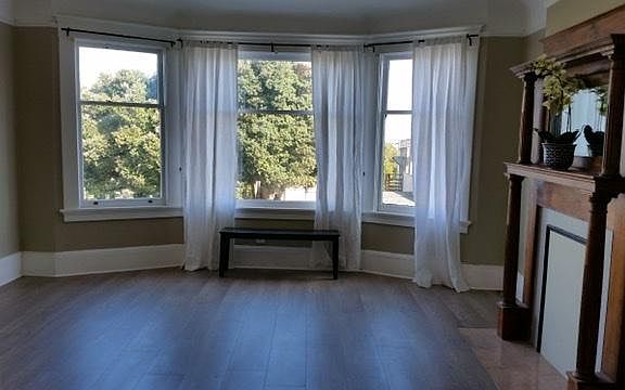 2nd image of 1037 Broderick St