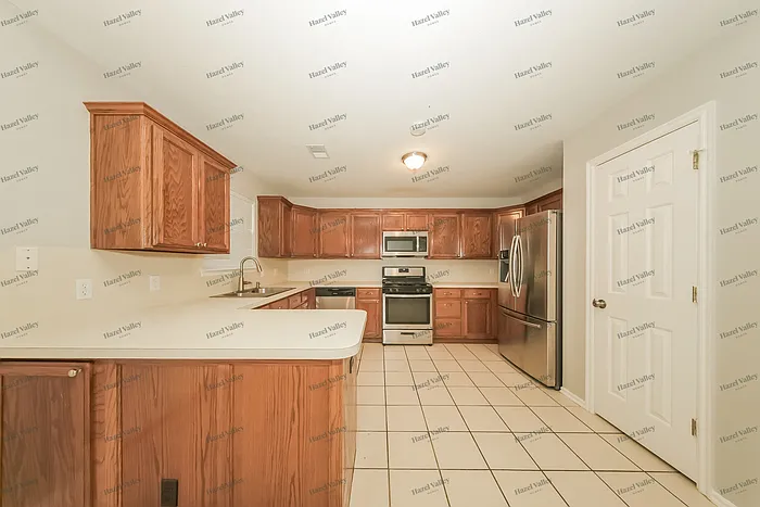 3417 Shona Way — Photo 5