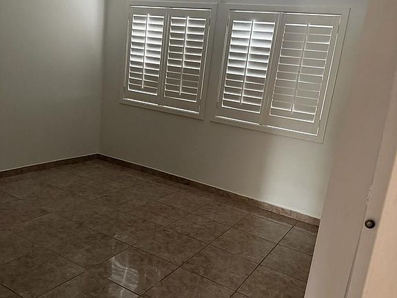 3rd image of 305 Calle Amistosa APT 301