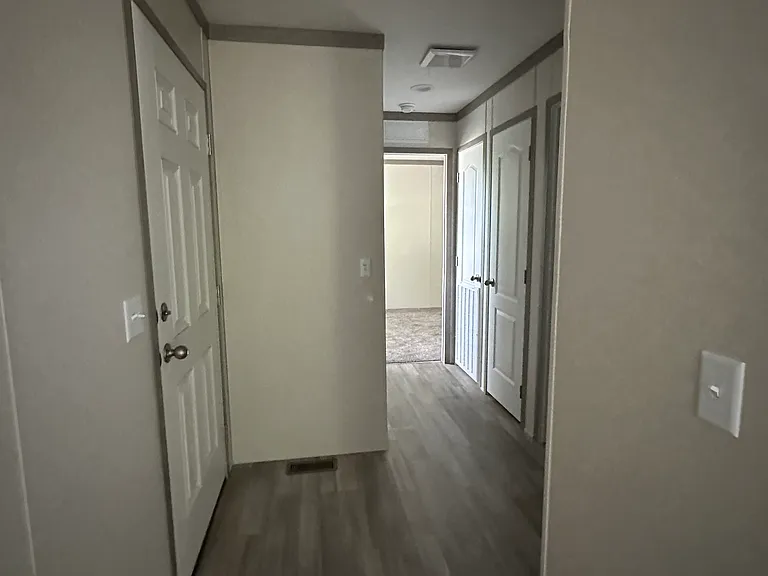 Colonial Manor — Photo 11