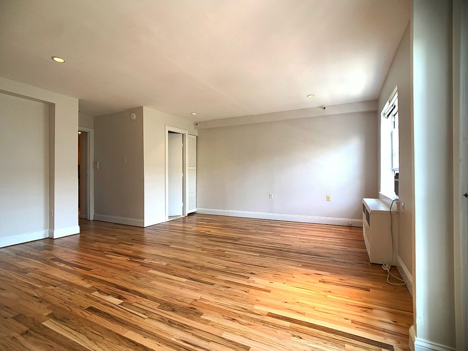 1st image of 500 Grand Ave APT 4B