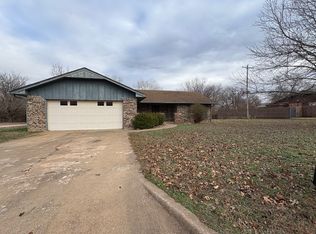 603 N 8th St, Tecumseh, OK 74873