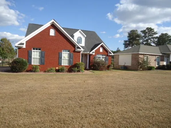 108 Lakeside Dr, Dothan, AL 36301