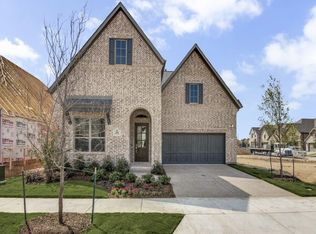 2404 Hunters Blvd, Lewisville, TX 75056