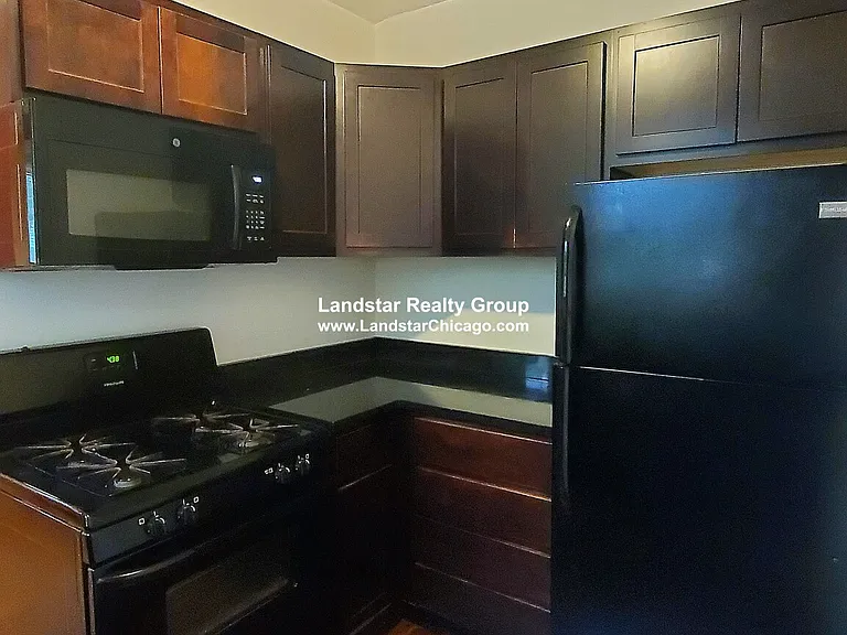 1920 W Morse Ave #2N — Photo 7