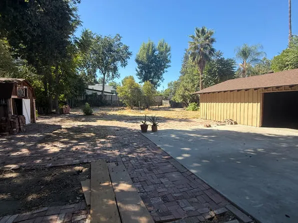 23450 Hatteras St, Woodland Hills, CA 91367