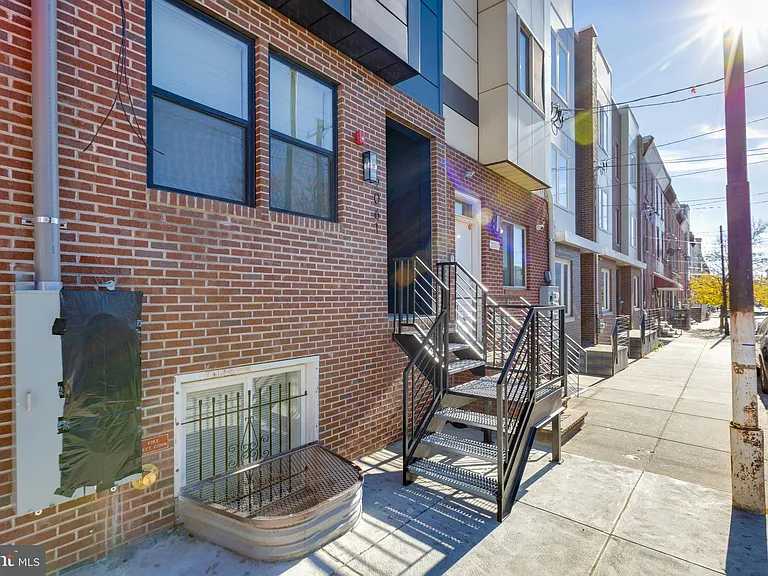 2061 N 8th St #C — Photo 11