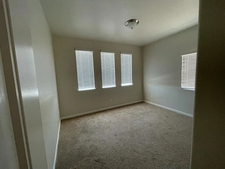 710 Marybelle Dr — Photo 17