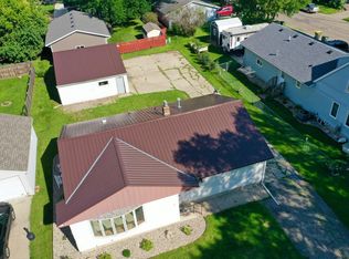 1519 9th St SW, Willmar, MN 56201