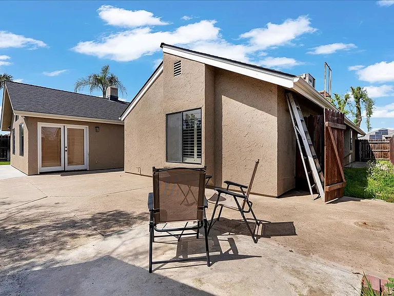 285 W Ash Ave — Photo 22