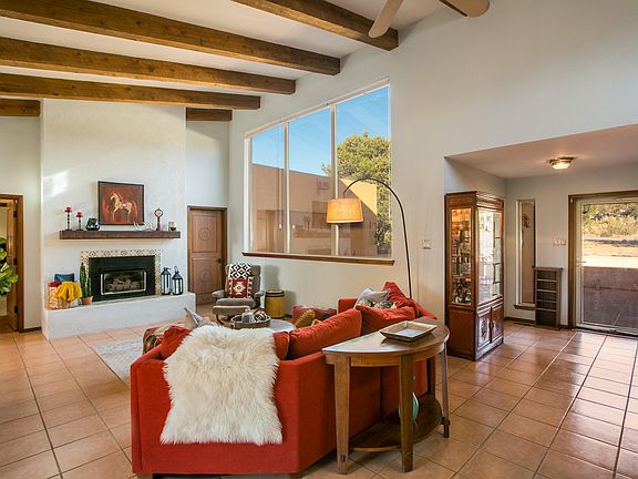 3rd image of 1140 Marigold Dr NE