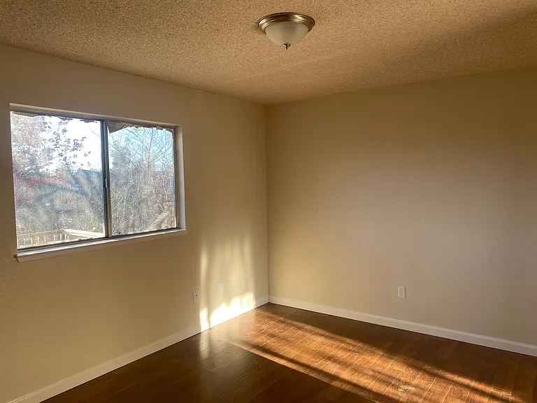 5383 Stonethrow Ct — Photo 8