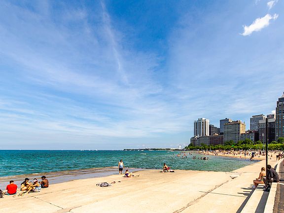 2nd image of 1504 N Dearborn Pkwy #1504-412