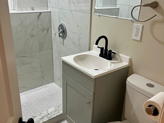 5th image of 25 Holcomb Ave #1