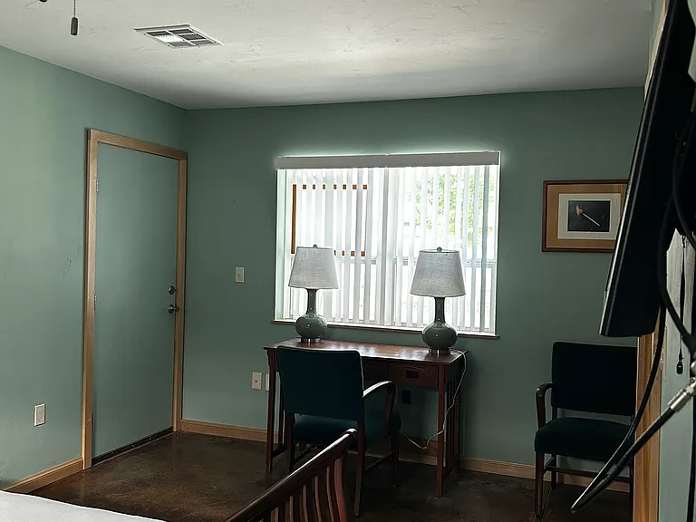 2341 Westlawn Pl — Photo 9