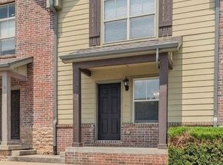 2208 Karrington Rdg APT D, Springdale, AR 72762