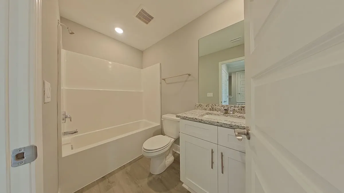 806 Kenneth Drive — Photo 2