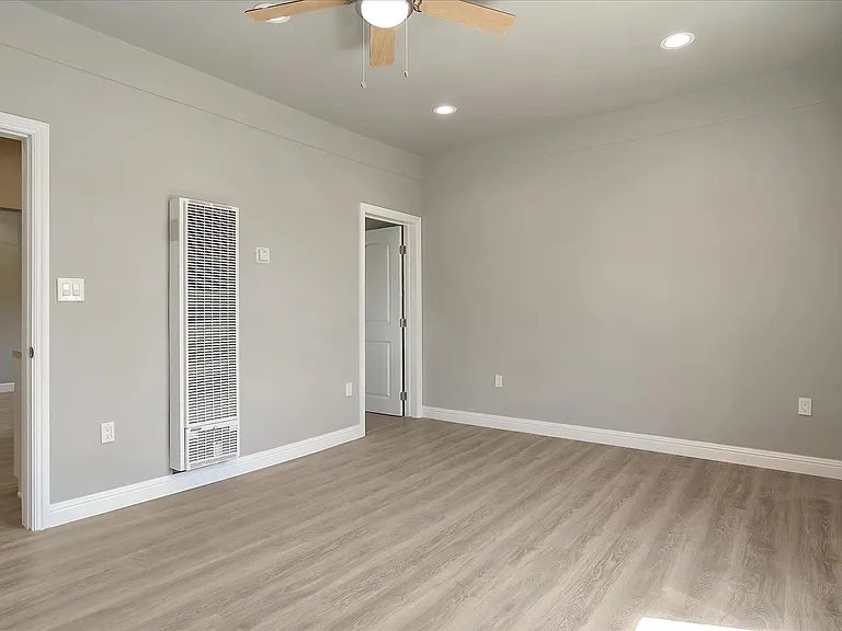 298 N 7th St #220 — Photo 6