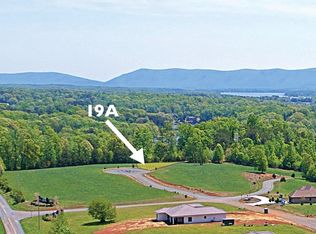 Wading Crane Ln, Wirtz, VA 24184