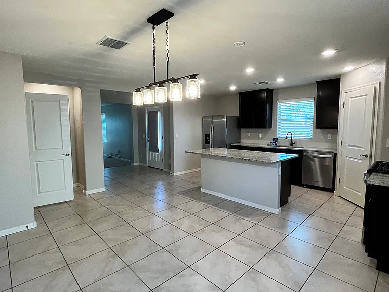 3831 S 79th Dr — Photo 5