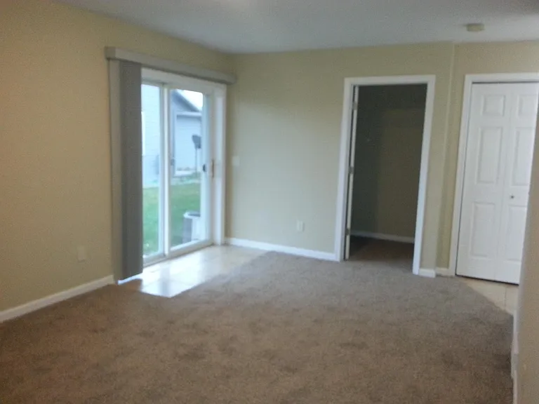 307 Douglas Dr — Photo 13