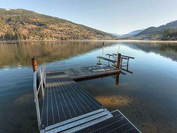 2nd image of 3764 S Bay Dr
