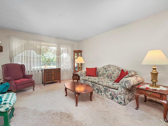 2nd image of 5330 Highland Ct