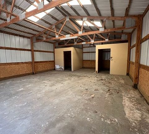 3rd image of 2502 County Road 220