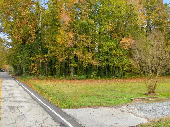 222 Pleasant Dr, Greer, SC 29651