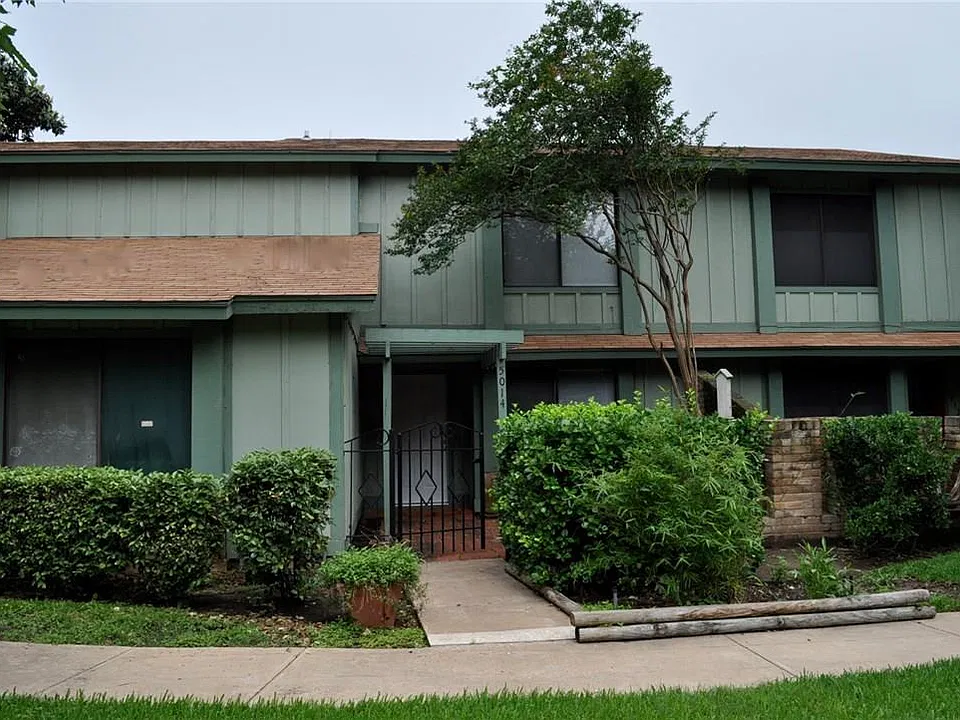 5014 Fort Clark Dr