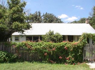 41 S Broadway St, Barksdale, TX 78828