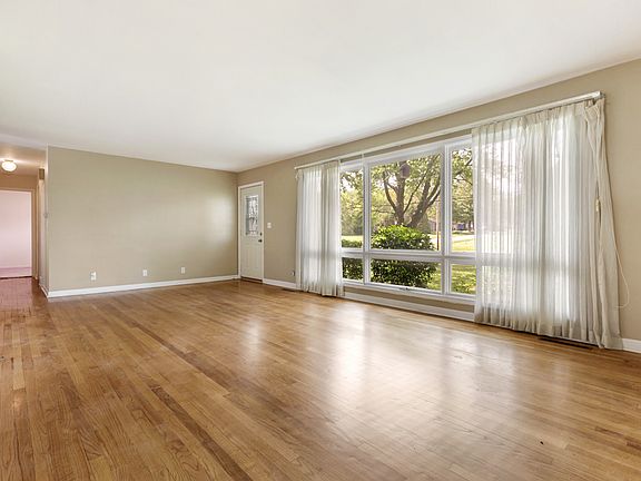 5th image of 7624 Howe Rd