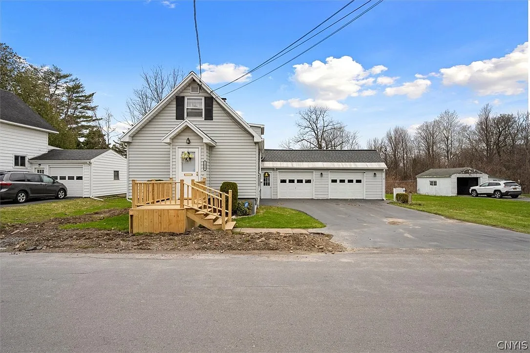 1428 Ney Ave photo 1