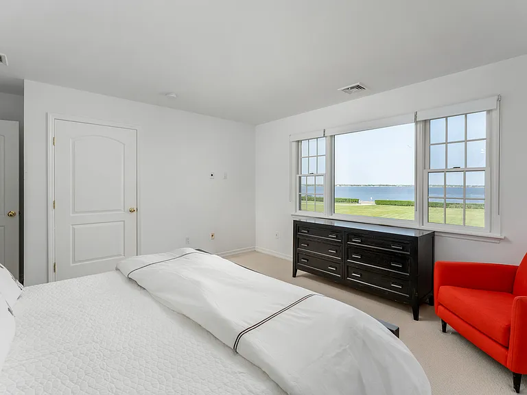825 Flying Point Rd — Photo 21