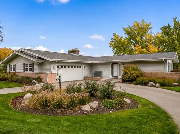 2303 Rock Ter, Rockford, IL 61103