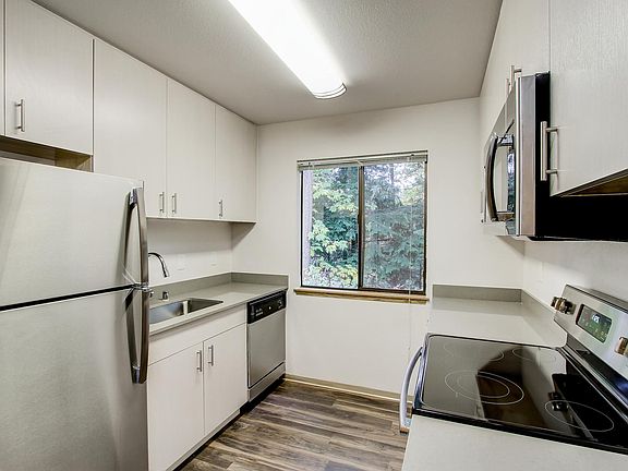 4th image of 3315 115th Ave NE #1149
