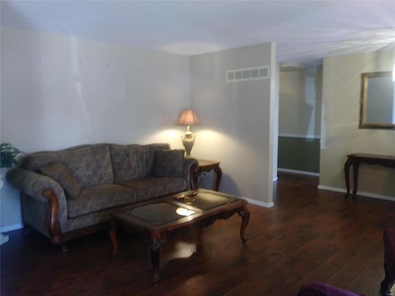 5th image of 5811 Sir Edward Ln