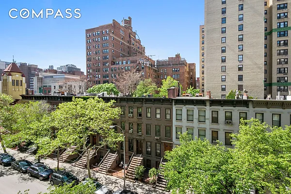 Sold by Compass | media 17