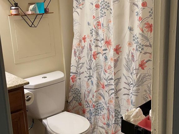 5th image of 35 N McKinley Ave #208