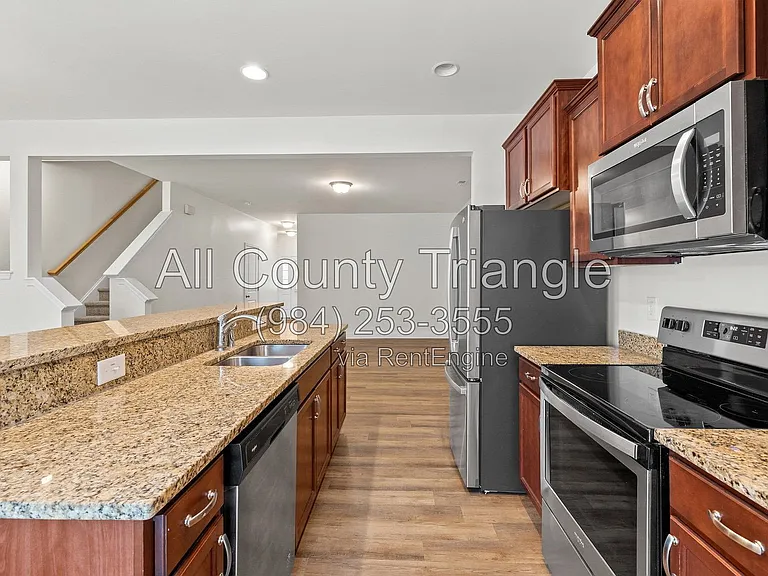 1005 Amber Shadow Dr — Photo 17