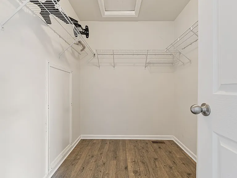 1006 Solomon Ln — Photo 38