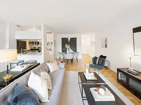 2nd image of 155 W 70th St #5A