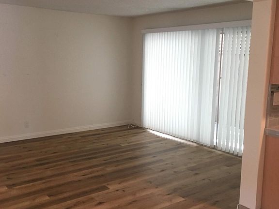 4th image of 1007 Pacific St APT C