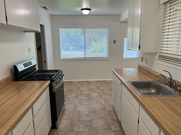 4th image of 4457 Wyman Dr